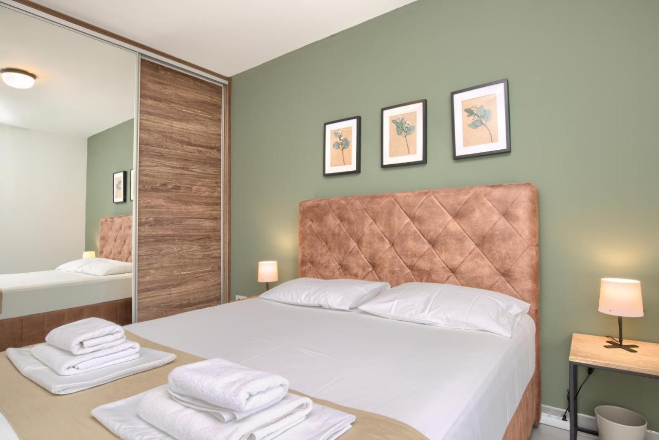 Beautiful Two-Bedroom Seaside Apartment In Premantura Luaran gambar
